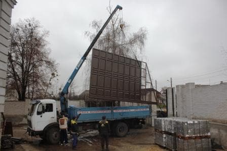 Перевозка и доставка ворот манипулятором в Харькове